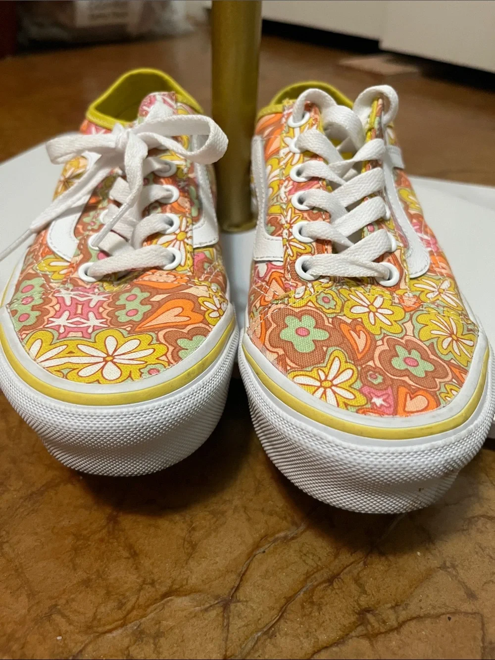 Vans Floral Low-Top Canvas Sneakers -NEW. Mens Sz 5.0 or Women’s 6.5